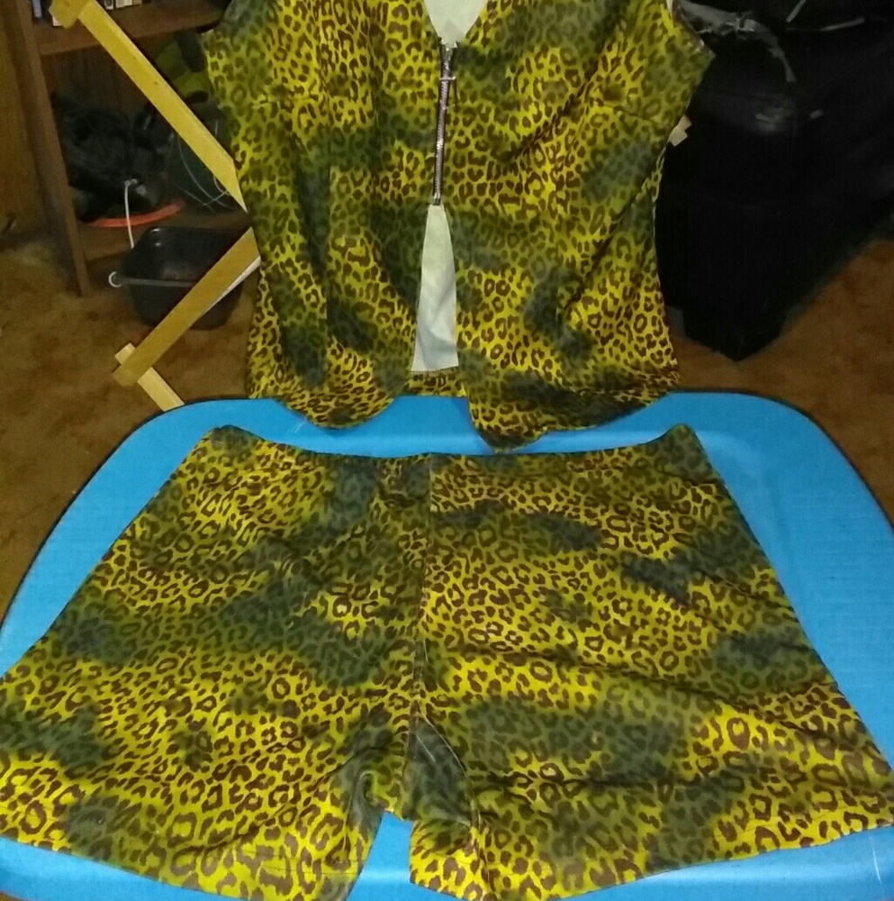 Belly zip up shirt with matching shorts